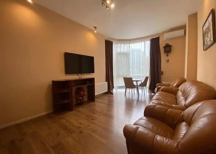 Apartment On Dragomirova