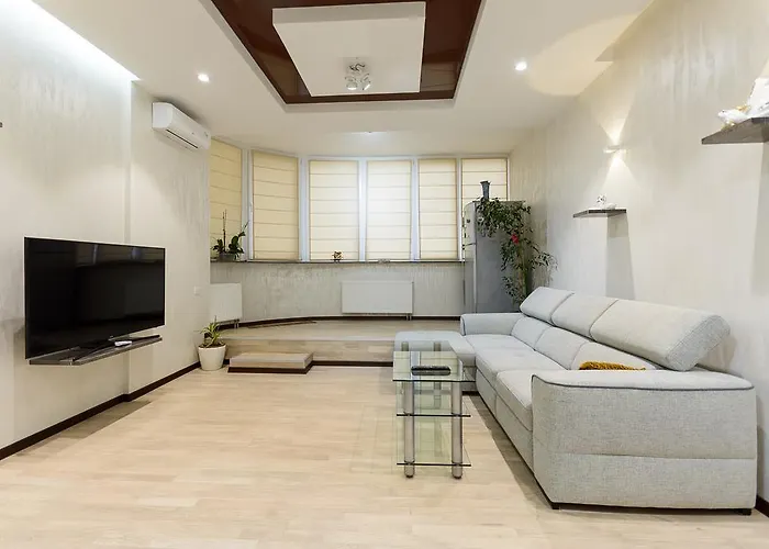 Apartment On Dragomirova