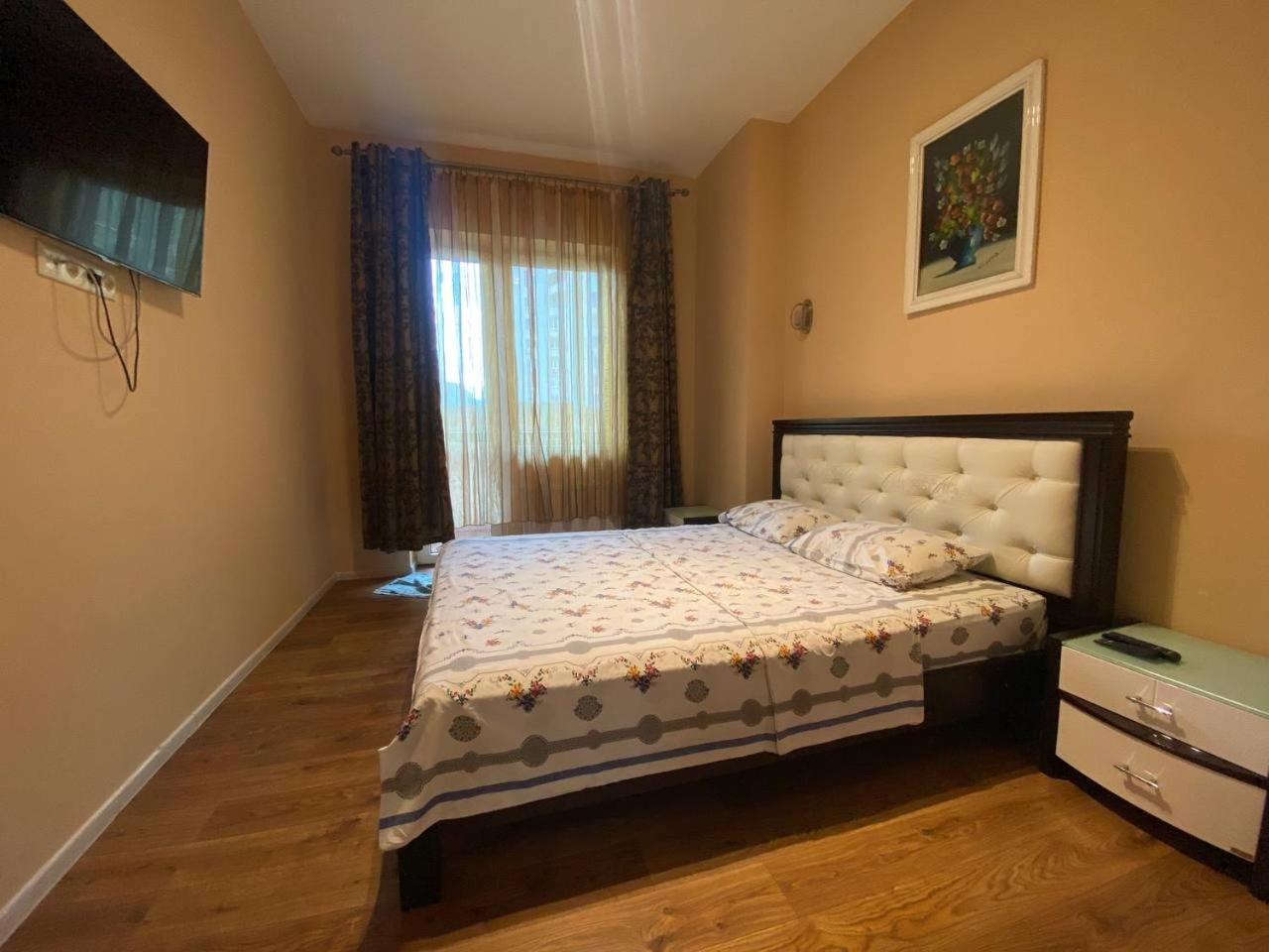 On Dragomirova Apartment Kyiv