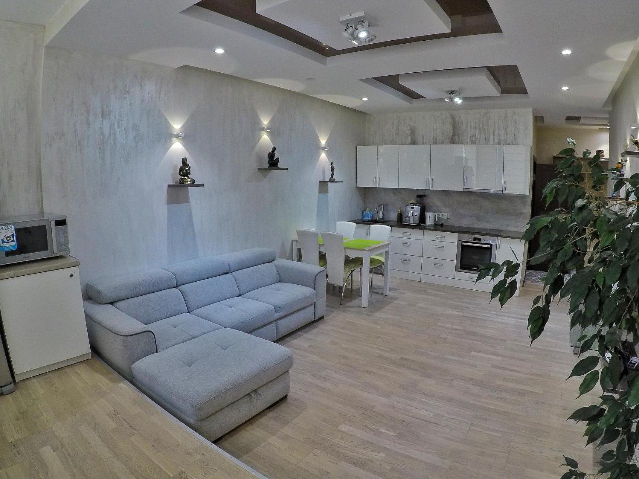 On Dragomirova Apartment Kyiv